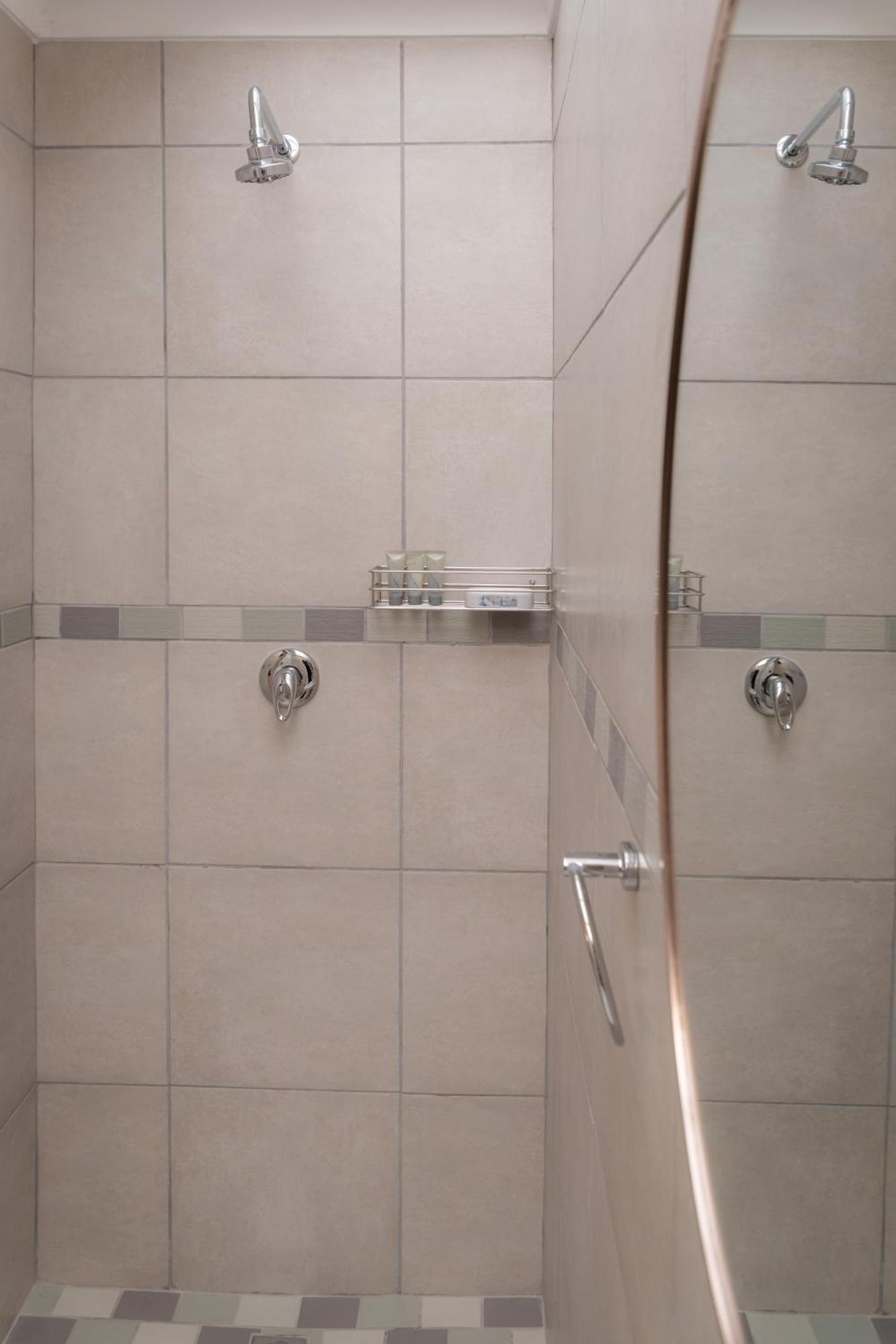 Dolliwarie Guesthouse Пароу Екстериор снимка