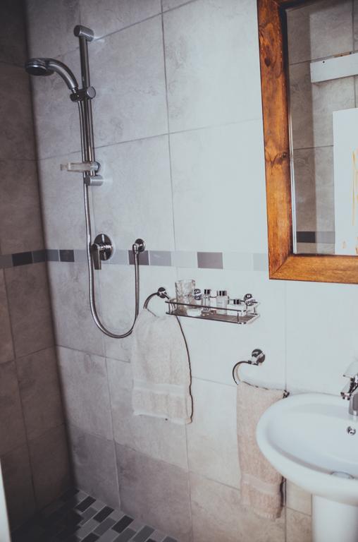 Dolliwarie Guesthouse Пароу Екстериор снимка