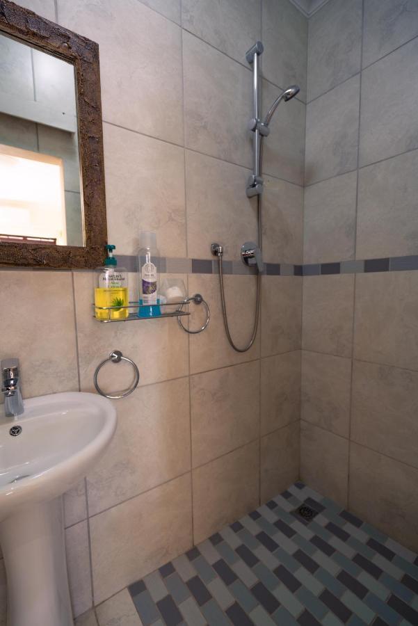 Dolliwarie Guesthouse Пароу Екстериор снимка
